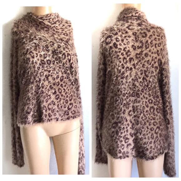 Vintage Sweaters - VTG Furry Cheetah Print Soft Slouchy Sweater M